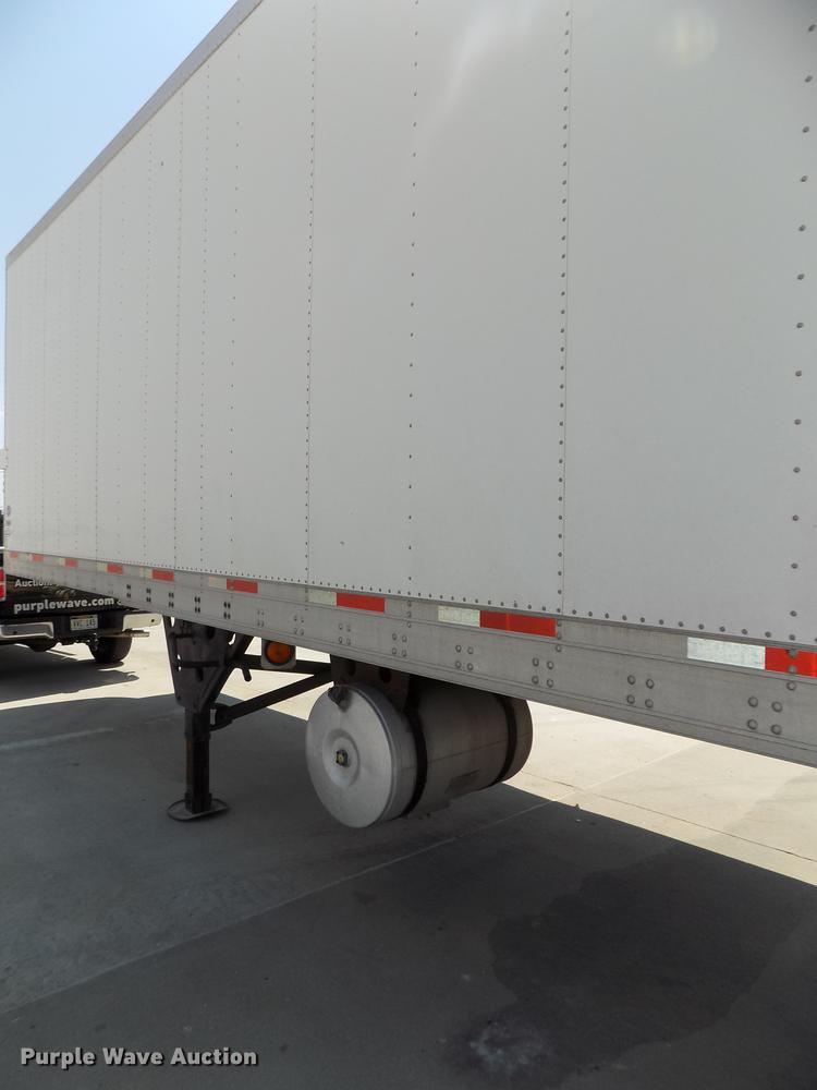 image for item DB8679 2007 Utility 3000R refrigerated van trailer
