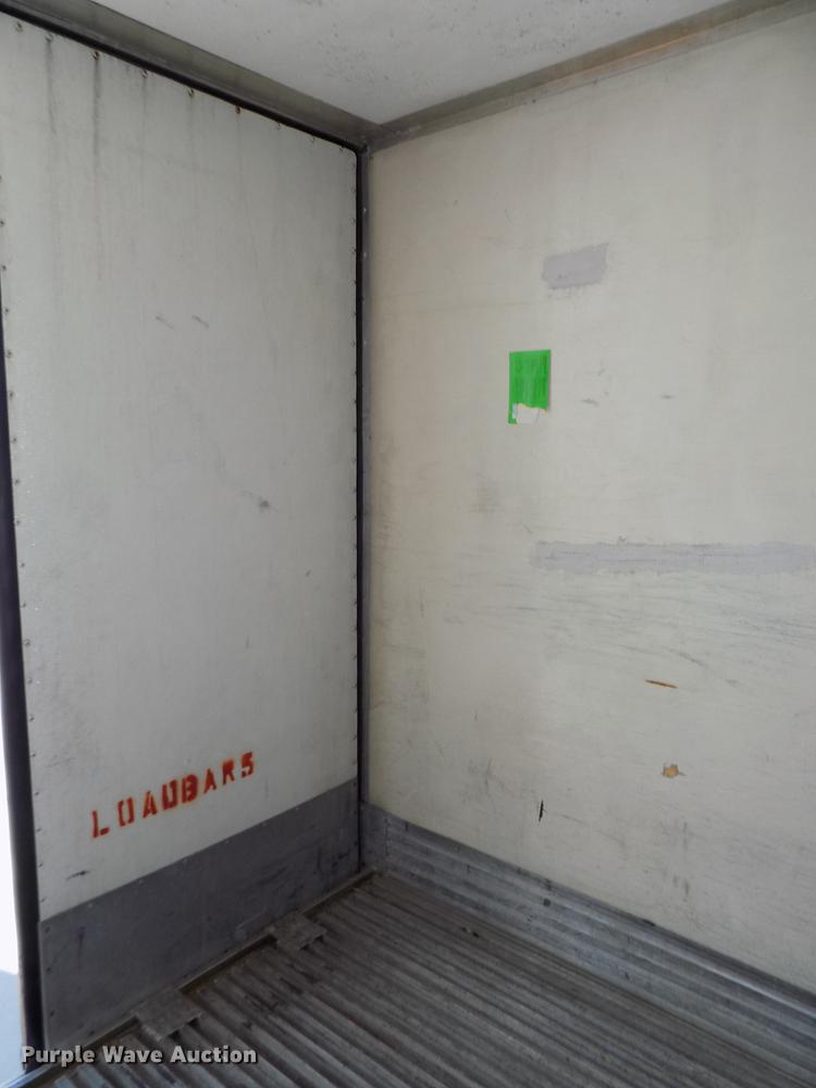image for item DB8679 2007 Utility 3000R refrigerated van trailer