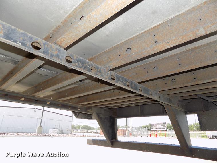 image for item DB8679 2007 Utility 3000R refrigerated van trailer