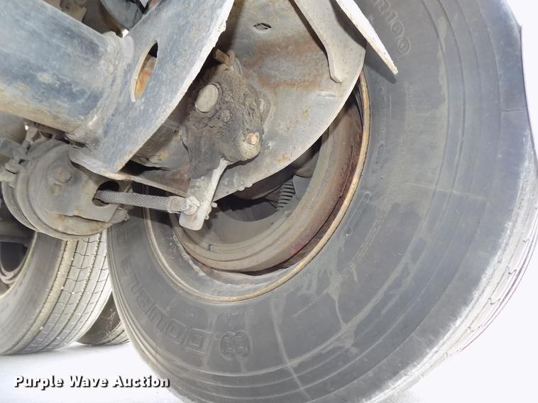 image for item DB8679 2007 Utility 3000R refrigerated van trailer