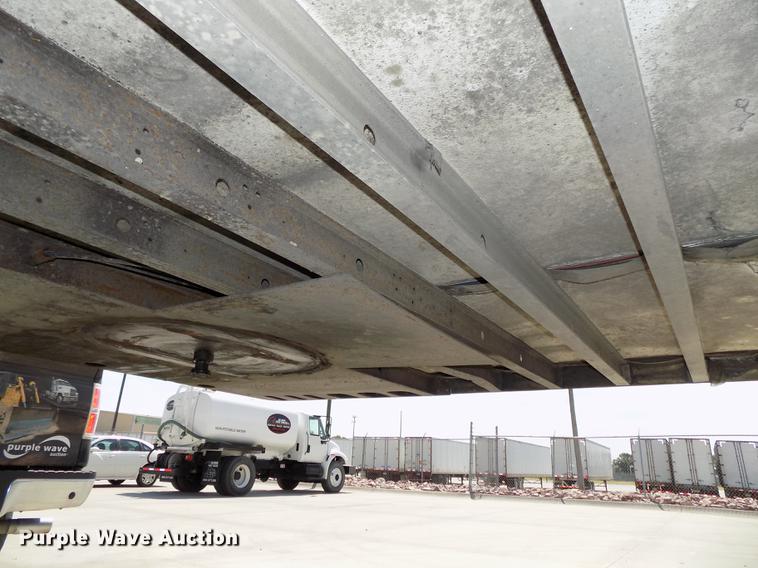 image for item DB8679 2007 Utility 3000R refrigerated van trailer