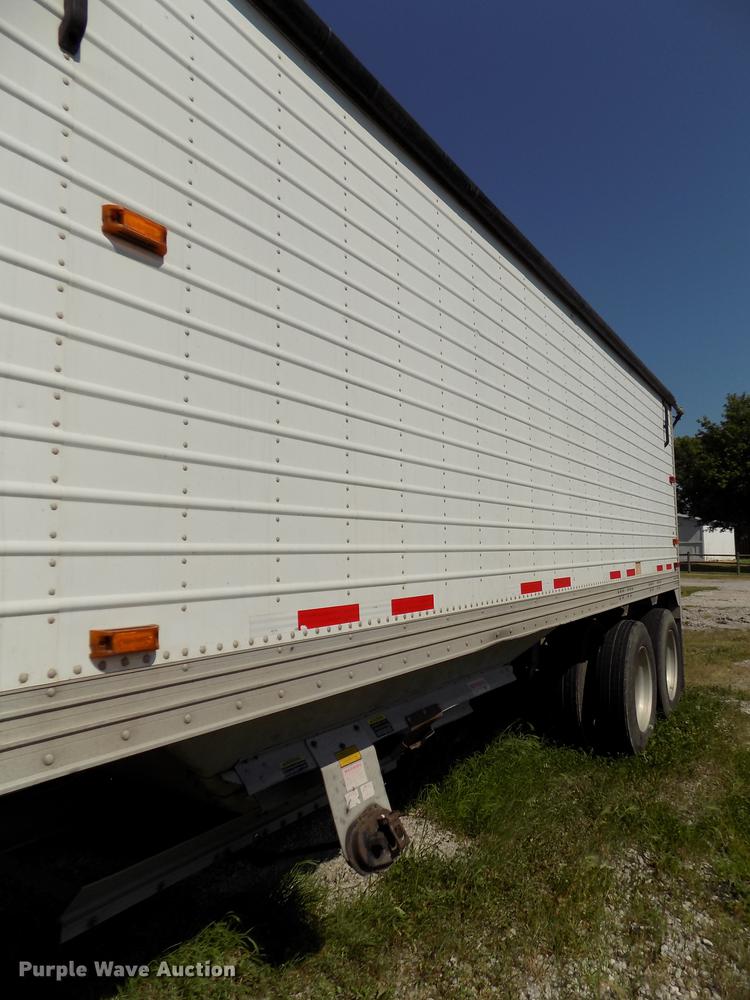 image for item DB8681 2010 Timpte Super Hopper double hopper bottom grain trailer