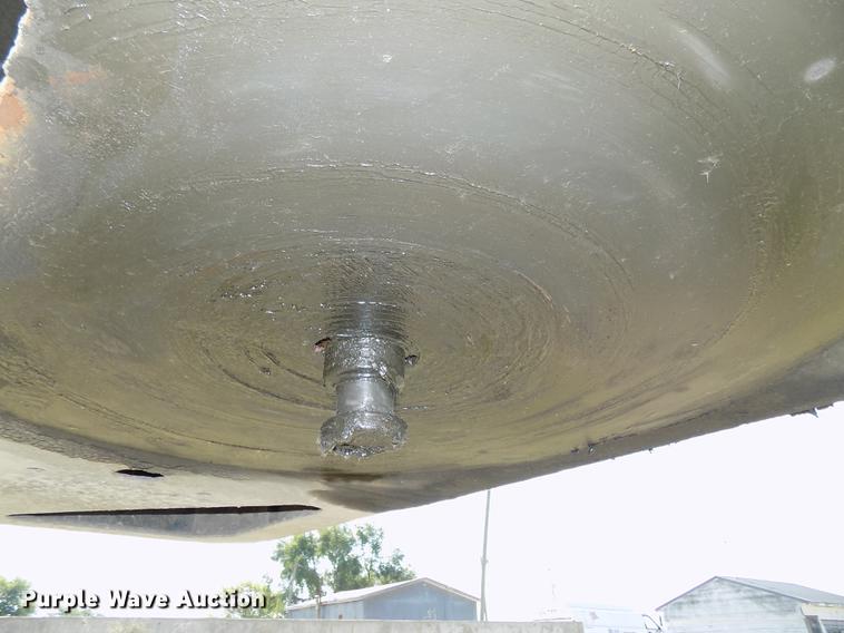 image for item DB8681 2010 Timpte Super Hopper double hopper bottom grain trailer