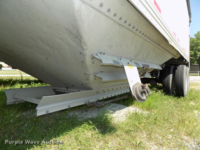 image for item DB8681 2010 Timpte Super Hopper double hopper bottom grain trailer