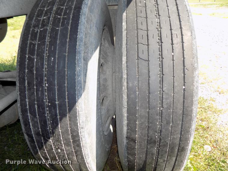 image for item DB8681 2010 Timpte Super Hopper double hopper bottom grain trailer