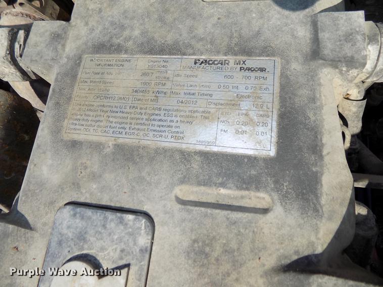 image for item DB8682 2013 Peterbilt 386 semi truck