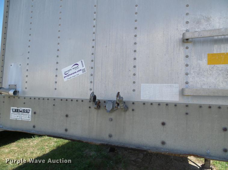 image for item DD8599 1990 Wilson DW5200 double hopper bottom grain trailer