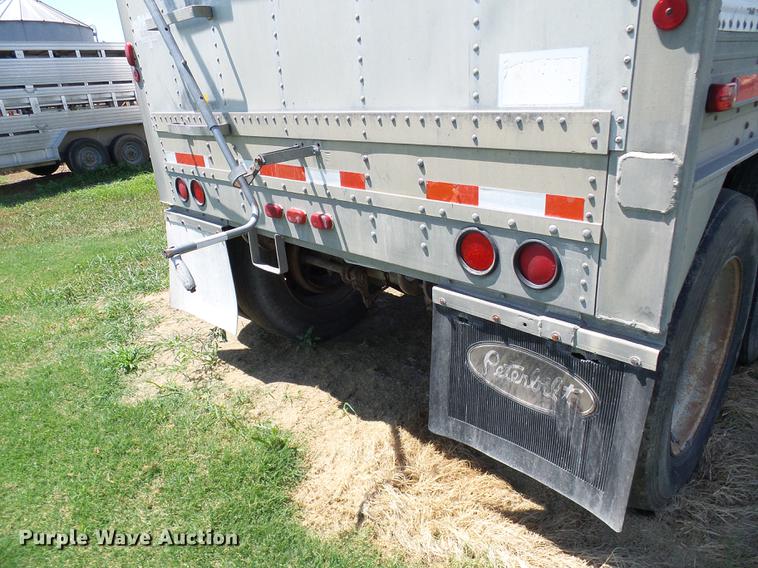 image for item DD8599 1990 Wilson DW5200 double hopper bottom grain trailer