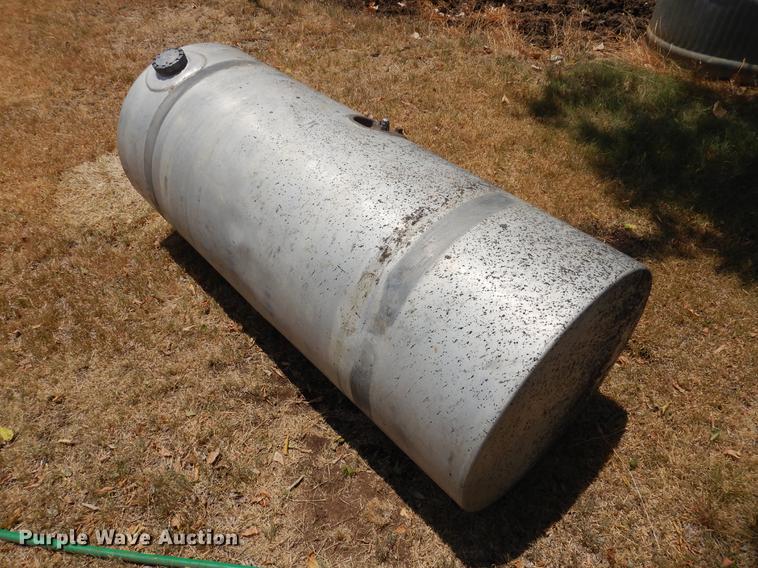 image for item DK9876 Kenworth aluminum fuel tank