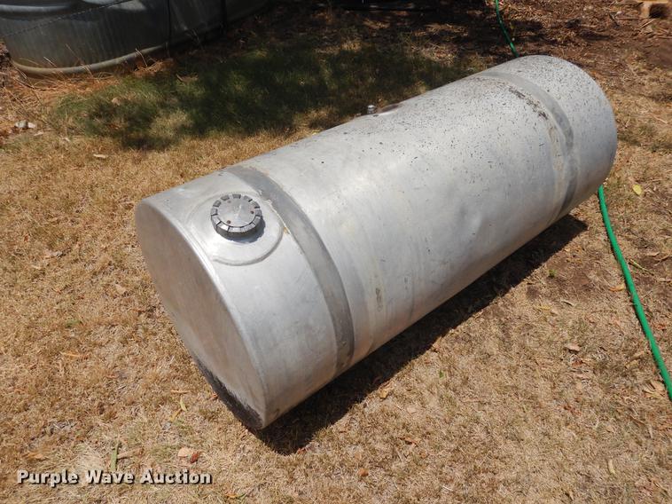 image for item DK9876 Kenworth aluminum fuel tank