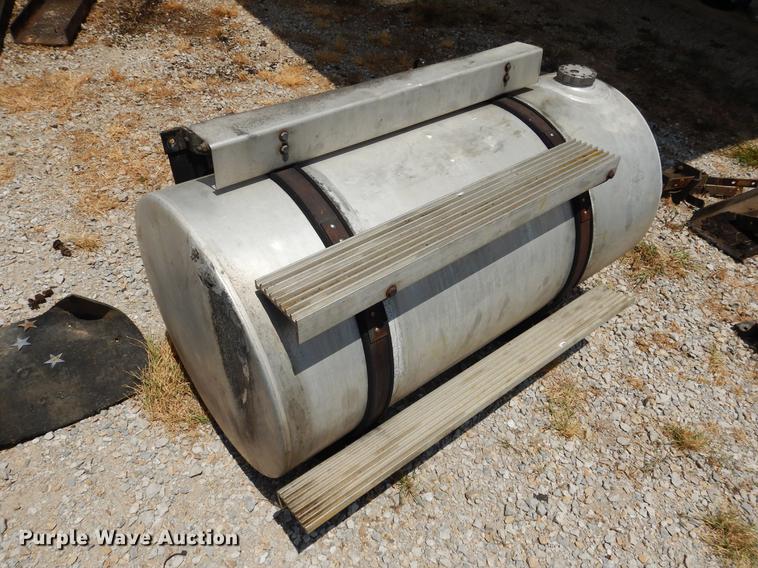image for item DK9877 Kenworth aluminum fuel tank