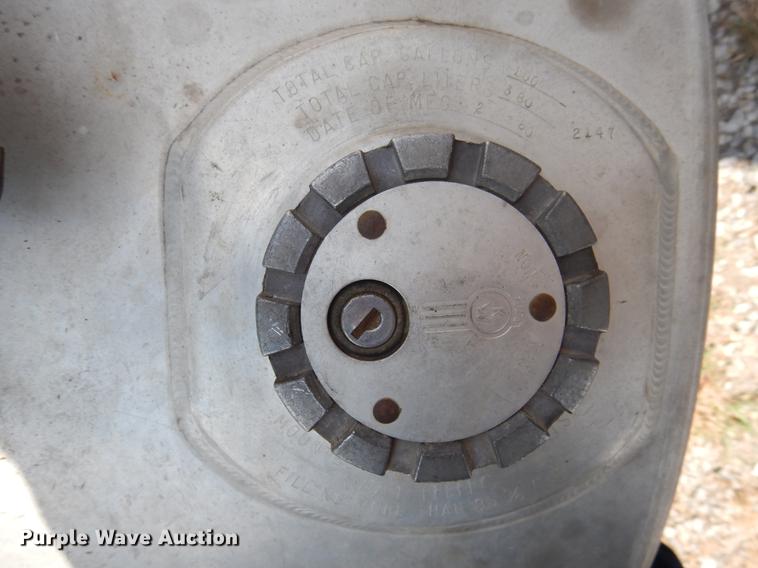 image for item DK9877 Kenworth aluminum fuel tank