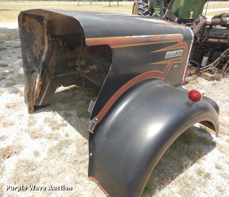 image for item DK9879 Kenworth hood