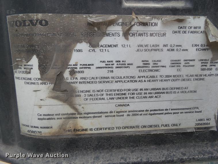 image for item DZ9395 2005 Volvo VNM semi truck