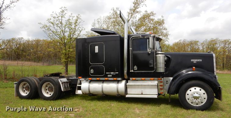 image for item EI9099 1996 Kenworth W900 semi truck