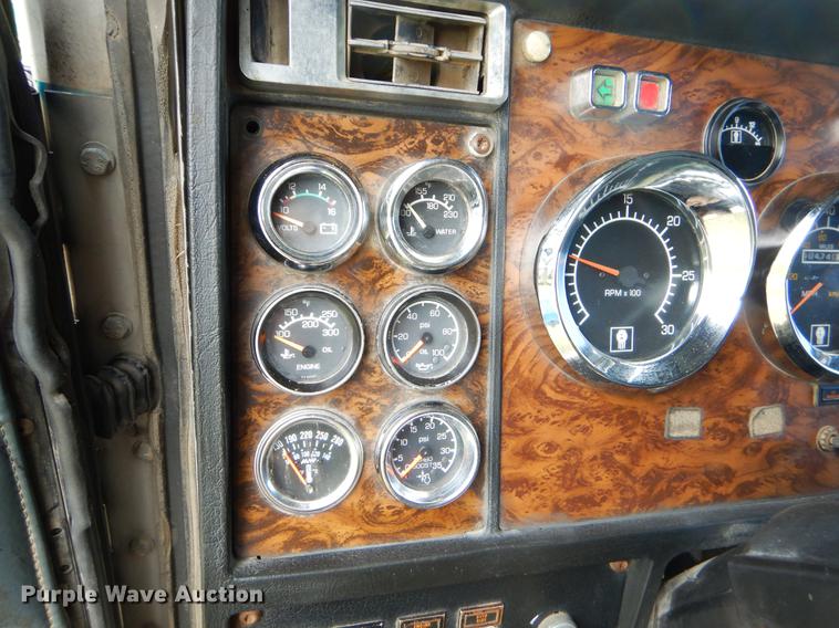 image for item EI9099 1996 Kenworth W900 semi truck
