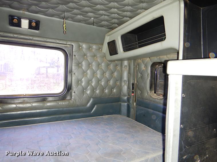 image for item EI9099 1996 Kenworth W900 semi truck