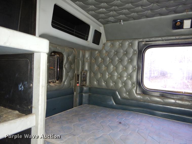 image for item EI9099 1996 Kenworth W900 semi truck