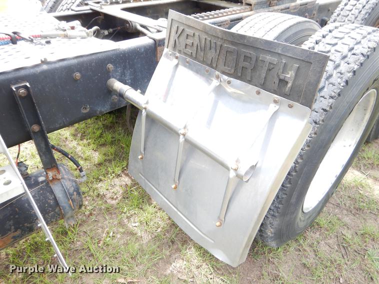 image for item EI9099 1996 Kenworth W900 semi truck