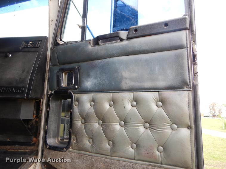 image for item EI9099 1996 Kenworth W900 semi truck