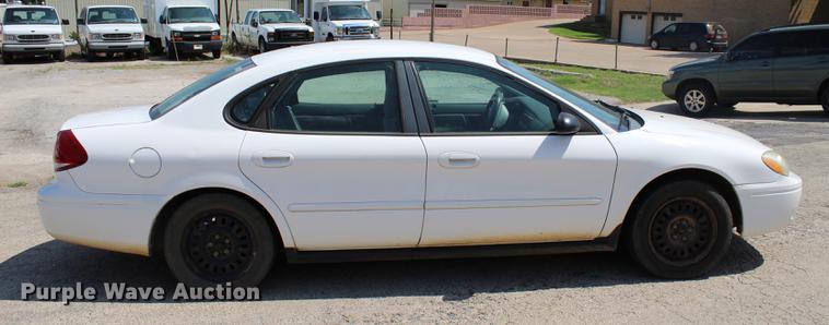 image for item BE9331 2004 Ford Taurus LX