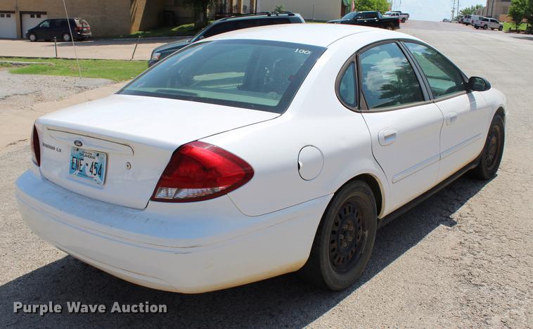 image for item BE9331 2004 Ford Taurus LX