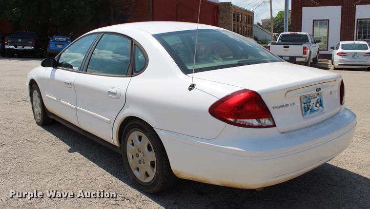 image for item BE9331 2004 Ford Taurus LX
