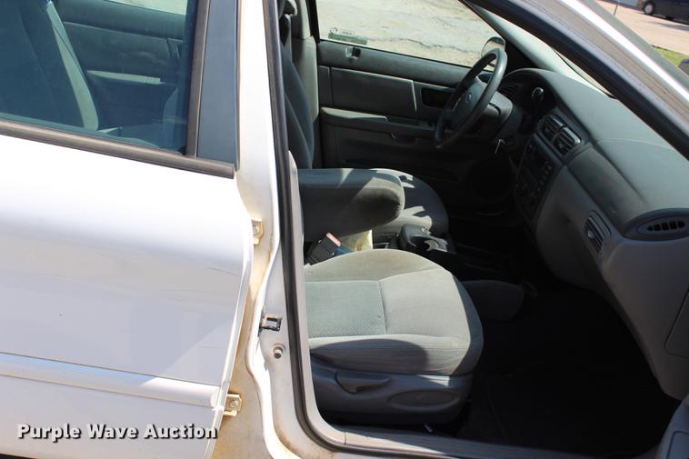 image for item BE9331 2004 Ford Taurus LX