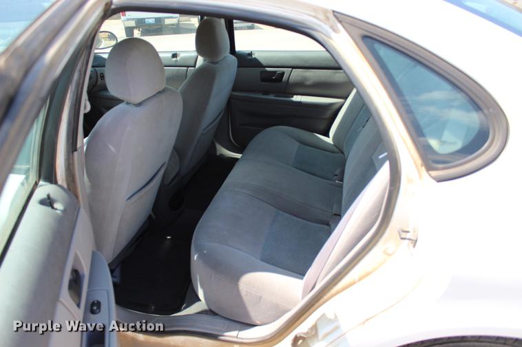 image for item BE9331 2004 Ford Taurus LX