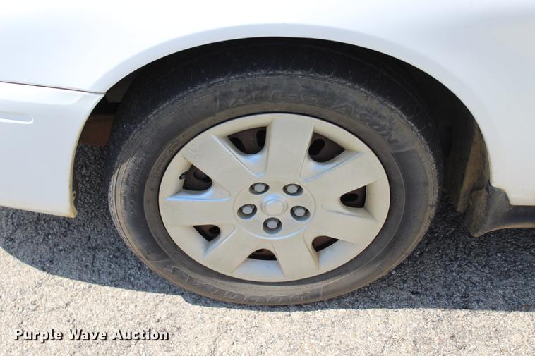 image for item BE9331 2004 Ford Taurus LX