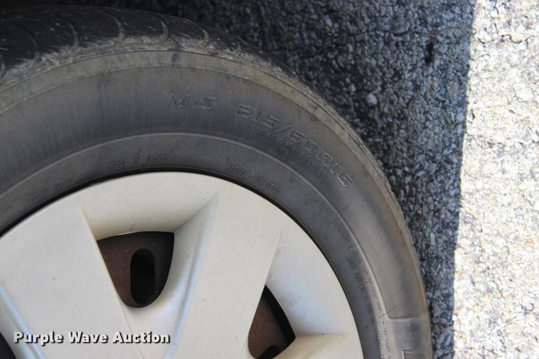 image for item BE9331 2004 Ford Taurus LX