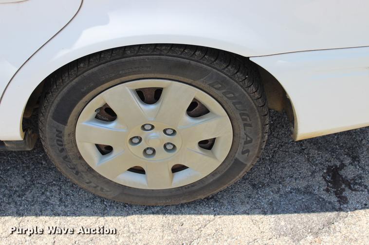 image for item BE9331 2004 Ford Taurus LX