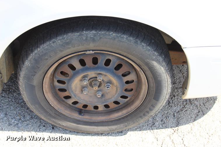 image for item BE9331 2004 Ford Taurus LX