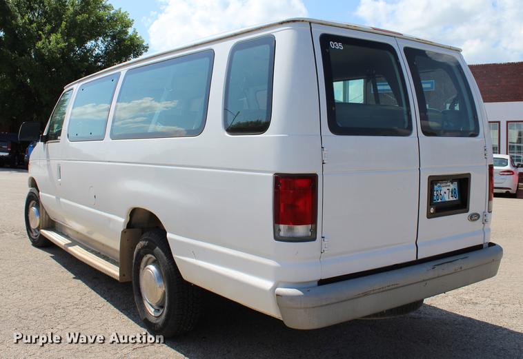 image for item BE9333 1999 Ford Econoline E350 Extended van