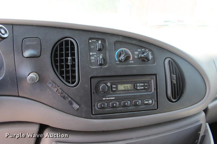 image for item BE9333 1999 Ford Econoline E350 Extended van