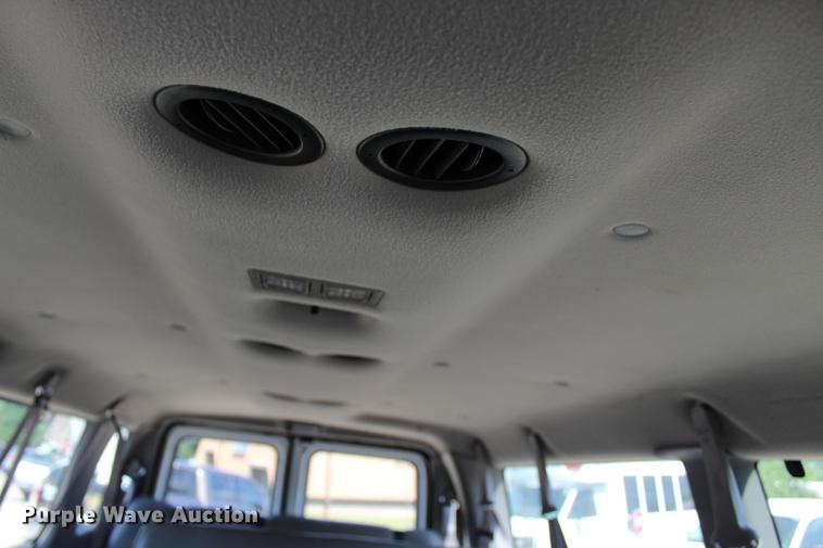 image for item BE9333 1999 Ford Econoline E350 Extended van