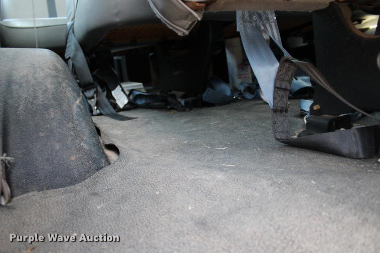 image for item BE9333 1999 Ford Econoline E350 Extended van