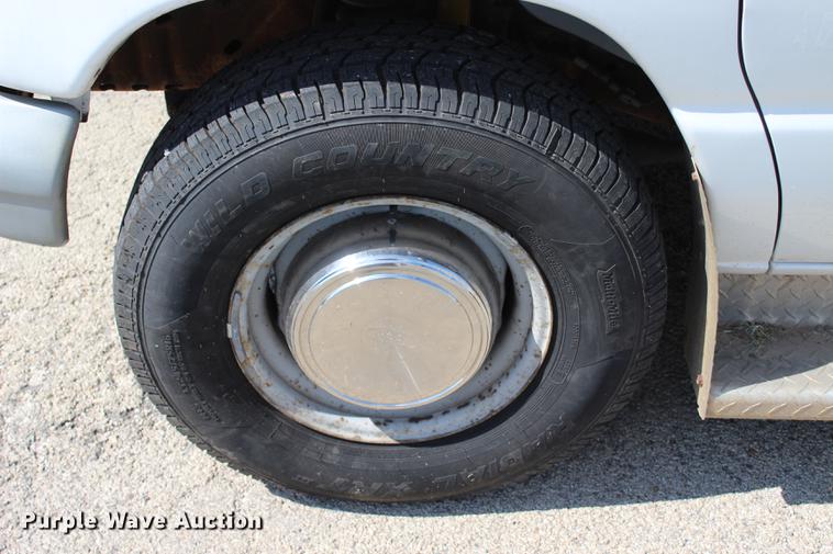 image for item BE9333 1999 Ford Econoline E350 Extended van