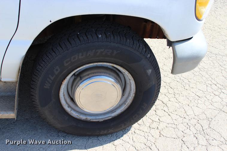 image for item BE9333 1999 Ford Econoline E350 Extended van