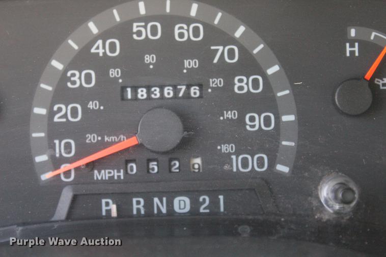 image for item BE9334 2000 Ford Econoline E350 XL van