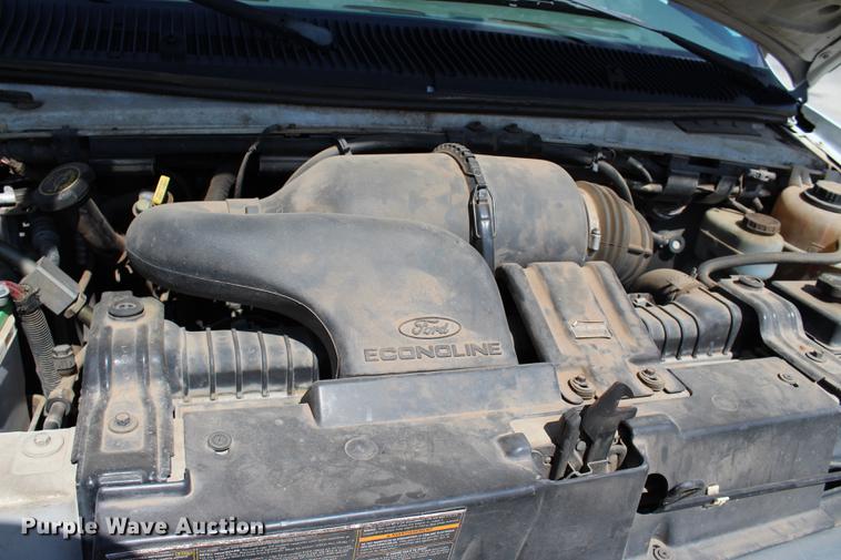 image for item BE9334 2000 Ford Econoline E350 XL van