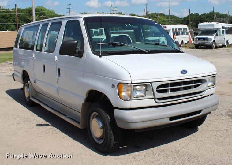 image for item BE9335 1998 Ford Club Wagon XL Super van