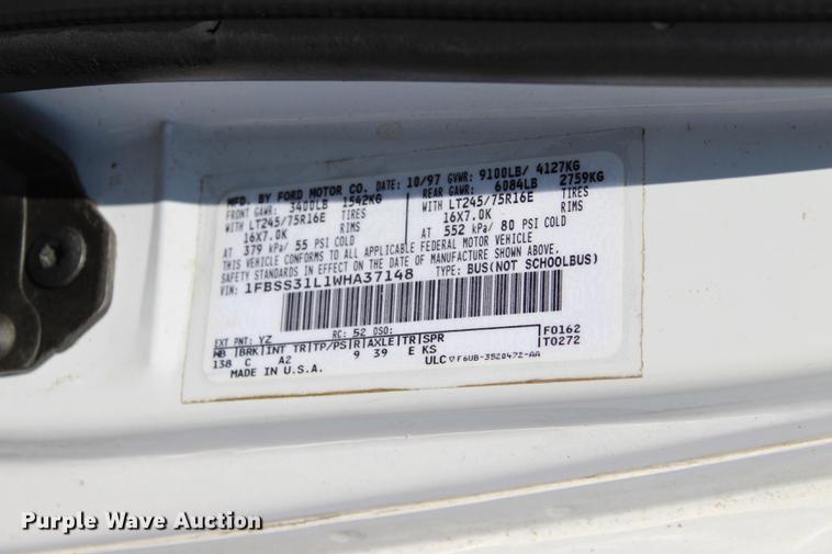 image for item BE9335 1998 Ford Club Wagon XL Super van