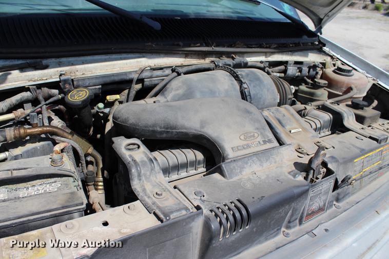 image for item BE9335 1998 Ford Club Wagon XL Super van