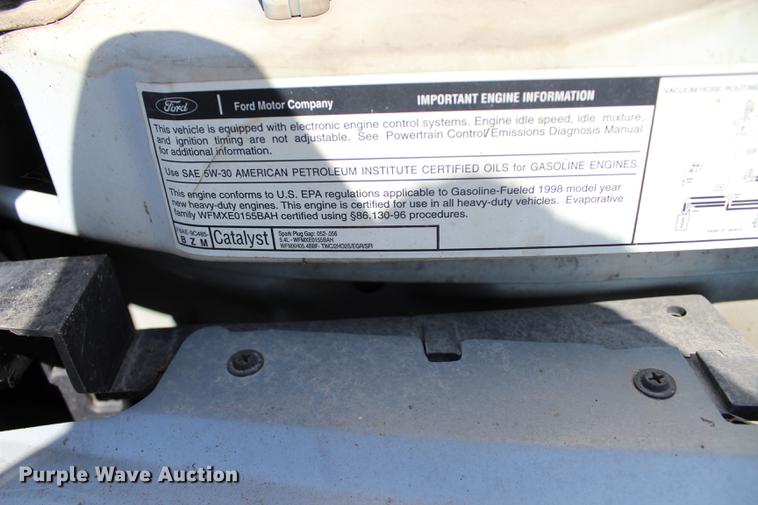 image for item BE9335 1998 Ford Club Wagon XL Super van