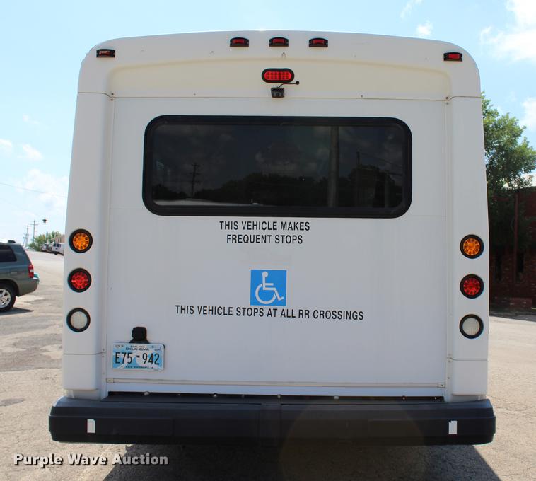 image for item BE9336 2009 Ford E350 Super Duty shuttle bus