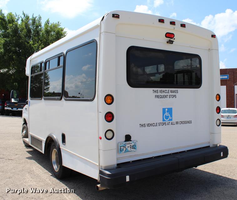 image for item BE9336 2009 Ford E350 Super Duty shuttle bus