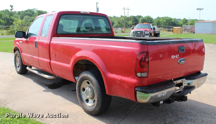 image for item BE9337 2007 Ford F250 Super Duty XLT SuperCab pickup truck