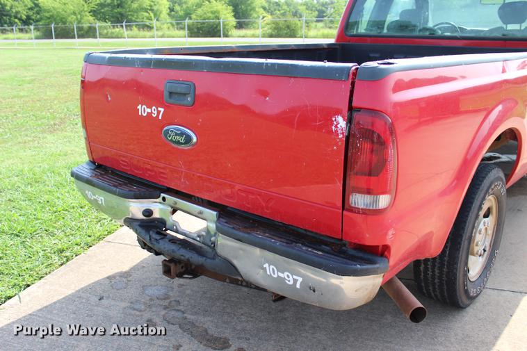 image for item BE9337 2007 Ford F250 Super Duty XLT SuperCab pickup truck
