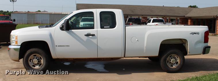 image for item BE9338 2009 Chevrolet Silverado 2500HD Ext. Cab pickup truck